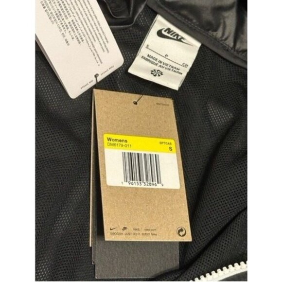 Nike Running Repel Reflective Jacket DM6179-011 Black White Women's Small NEW - Picture 10 of 14